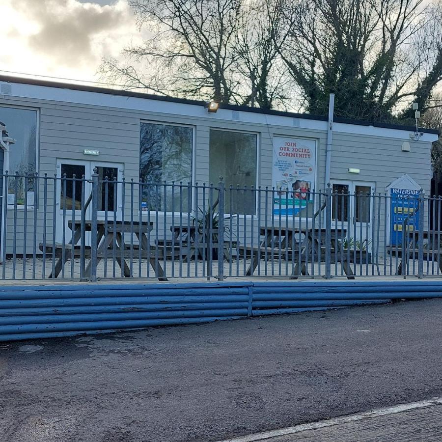 Warden Springs Caravan Park Ms16 Thornhill Road, Eastchurch,Me124Hf Sheerness Exteriör bild
